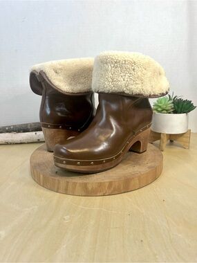 UGG Lynnea Brown Leather Shearling Convertible Clog Boots Size 8